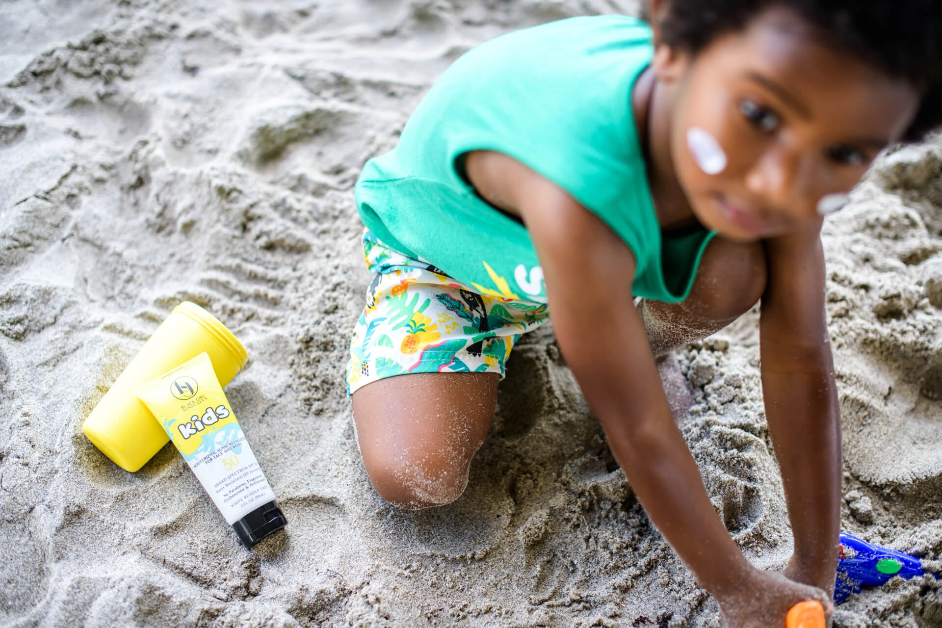 Black Girl Sunscreen Kids Spray & Play Sunscreen Spray For Face & Body —  Frends Beauty