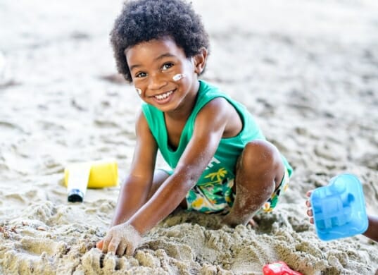 Kids Spray & Play SPF 50 Sunscreen - Black Girl Sunscreen